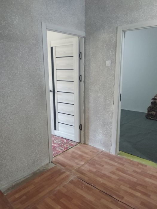 4 микрорайонда 4 хонали 2 этажда квартира ситилади