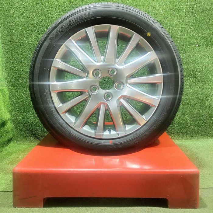 Продам Запаска Оригинал новый Toyota Crown Majesta 215/55R17 Yokohama