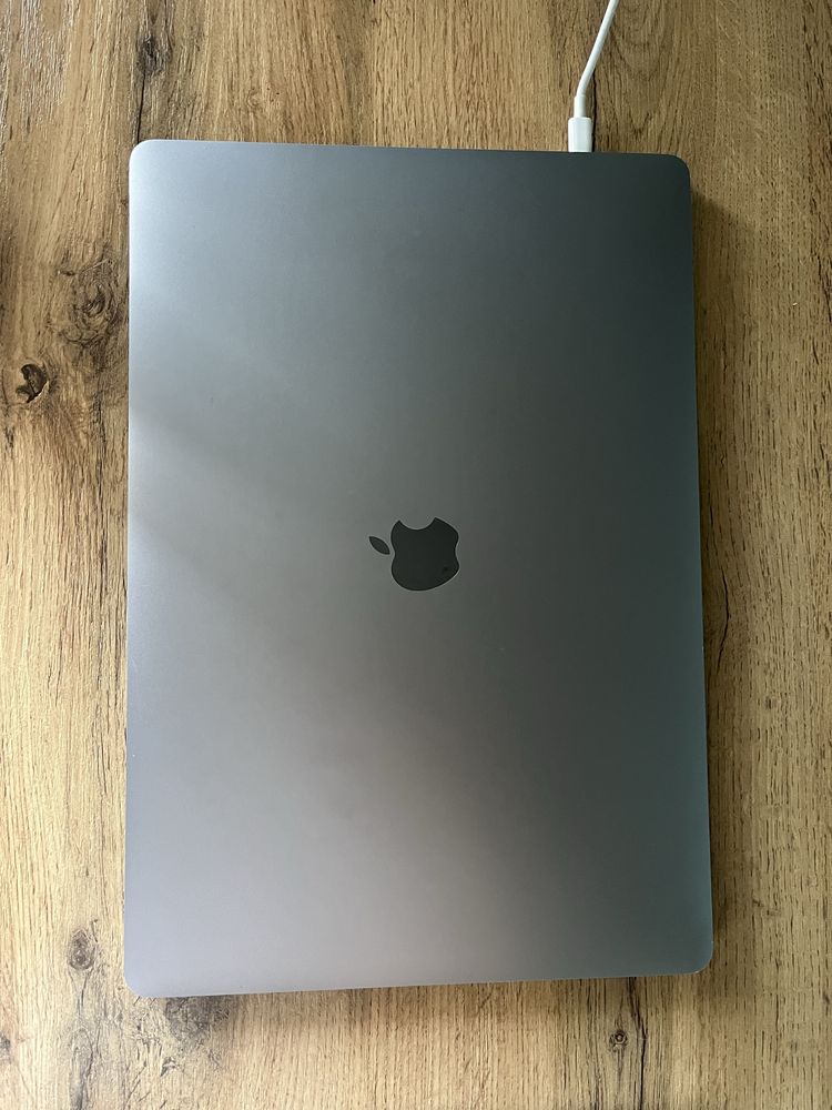 MacBook Pro 16-inch 2019