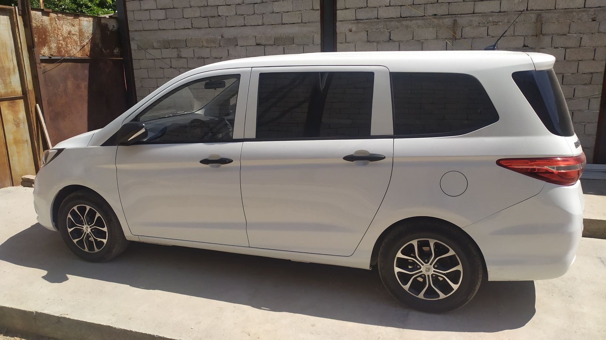 Changan ashan ev электромобил 6 ўрин