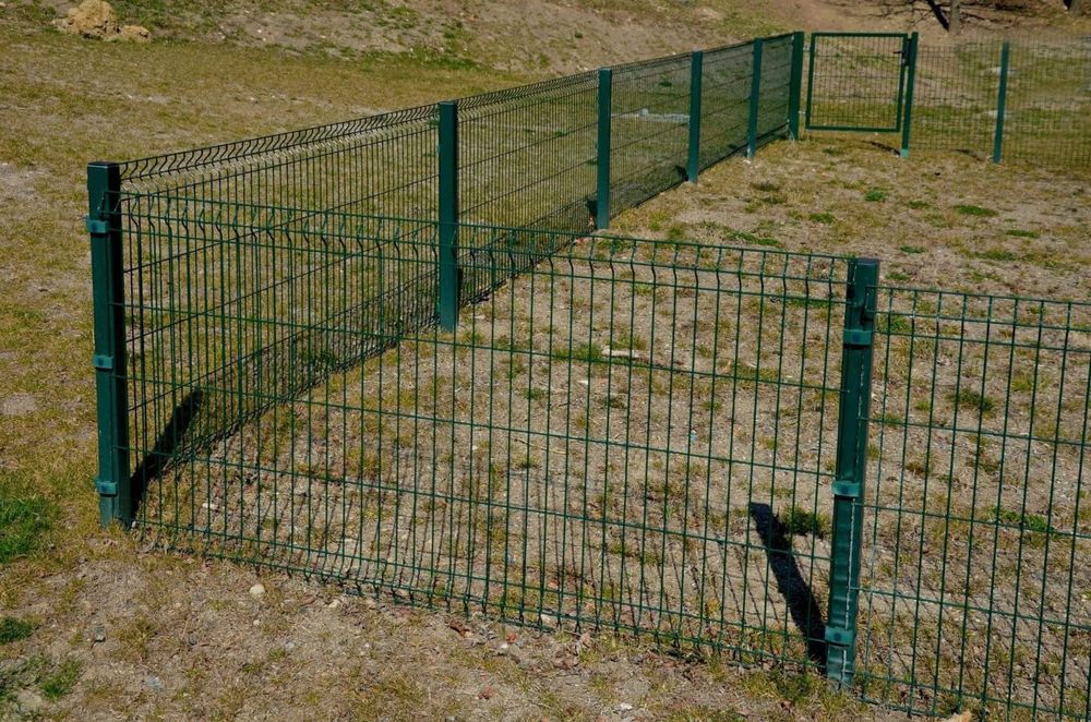 Executăm garduri din plasă burdurată