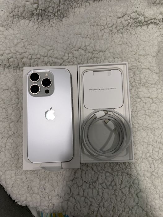 Продавам IPhone 15 Pro, White Titanium, 128GB