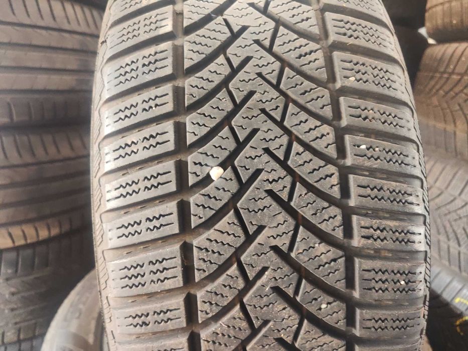 4бр.зимни гуми 215/55/17 Semperit