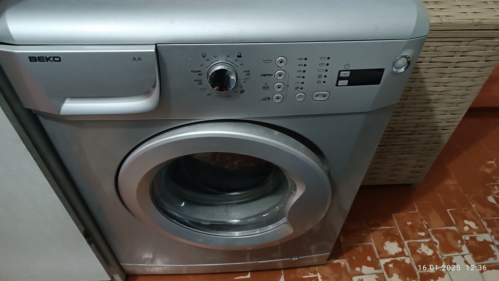 Продаю стиральную машину автоматBEKO. 5кг