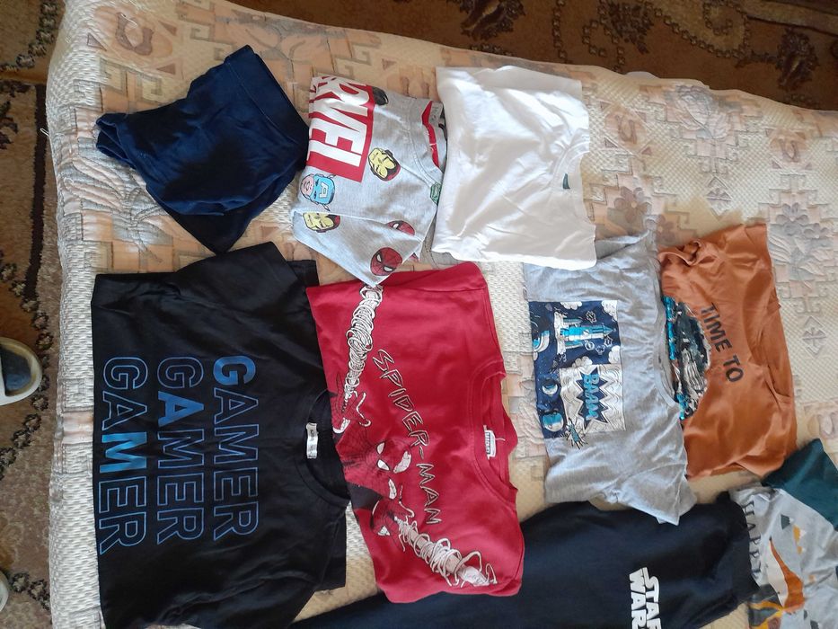 Голям лот дрешки- размер 128, 134 и 140.