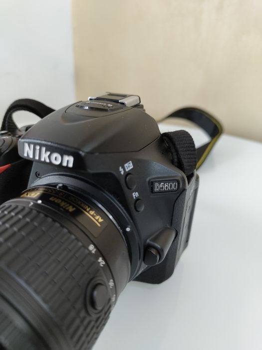 Nikon D5600 + obiectiv 18-55mm Amanet BKG