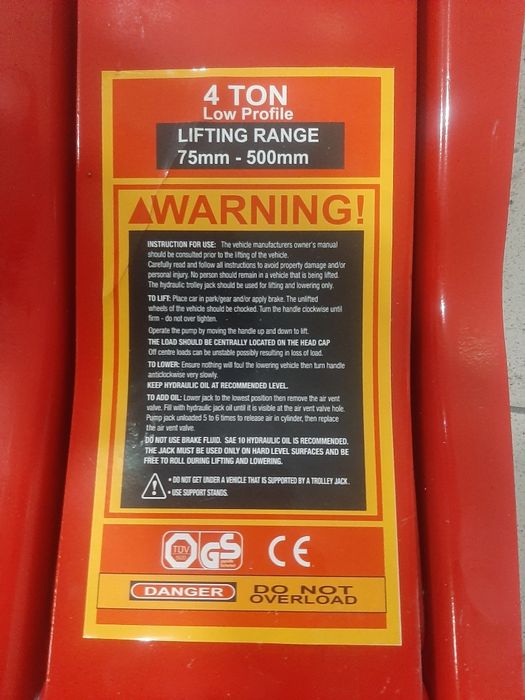 Продам шиномонтажный Домкрат 4т