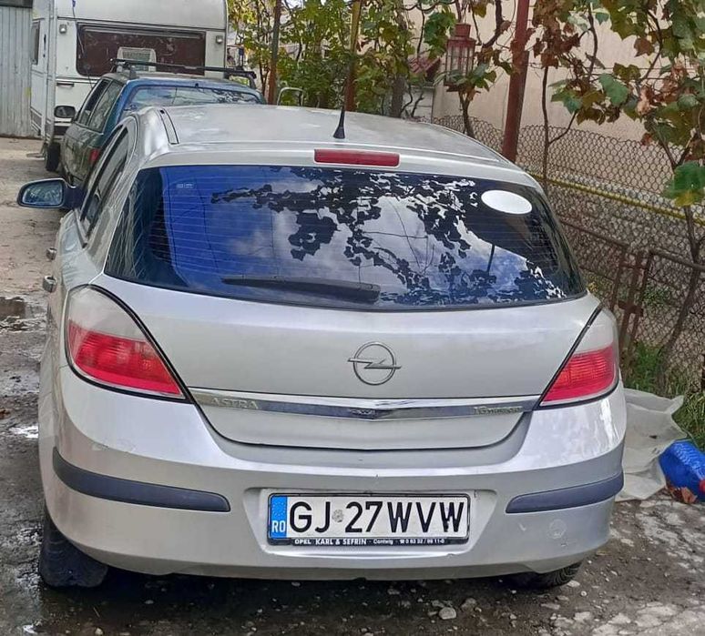 Vand Opel Astra H, Motor capacitate 1,6 benzina+GPL