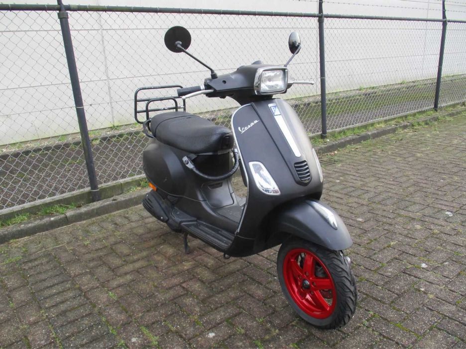 Scuter Vespa S Sport 4 T