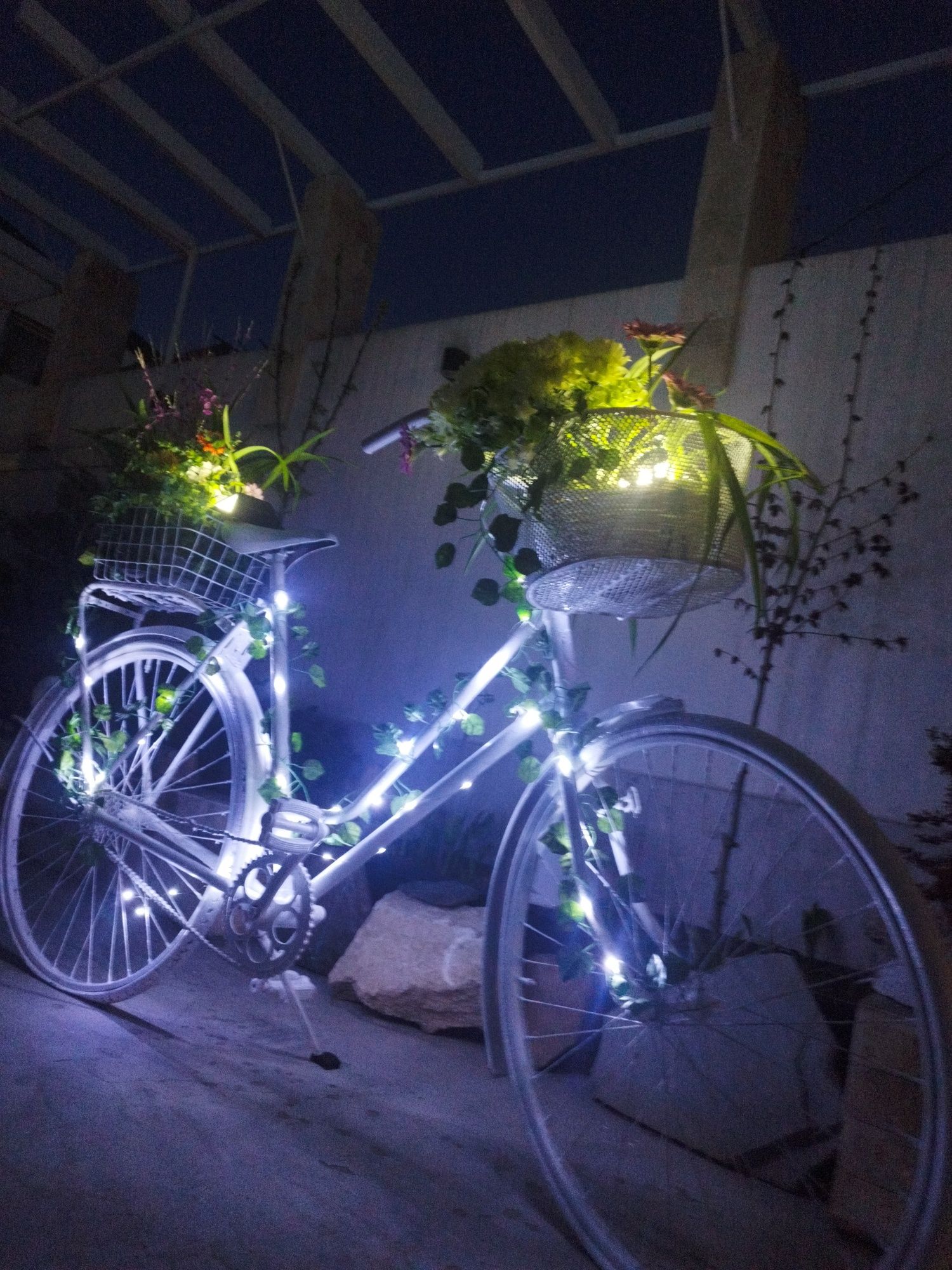 Vând bicicleta decorativă