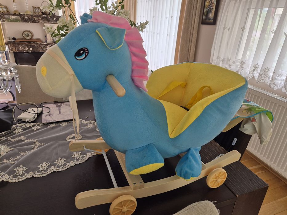 Vând balansoar cu roti copii din plus