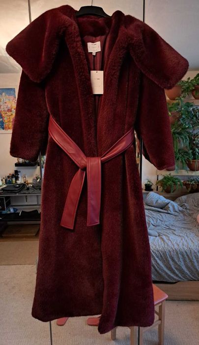 Haina noua  blana artificiala, model deosebit