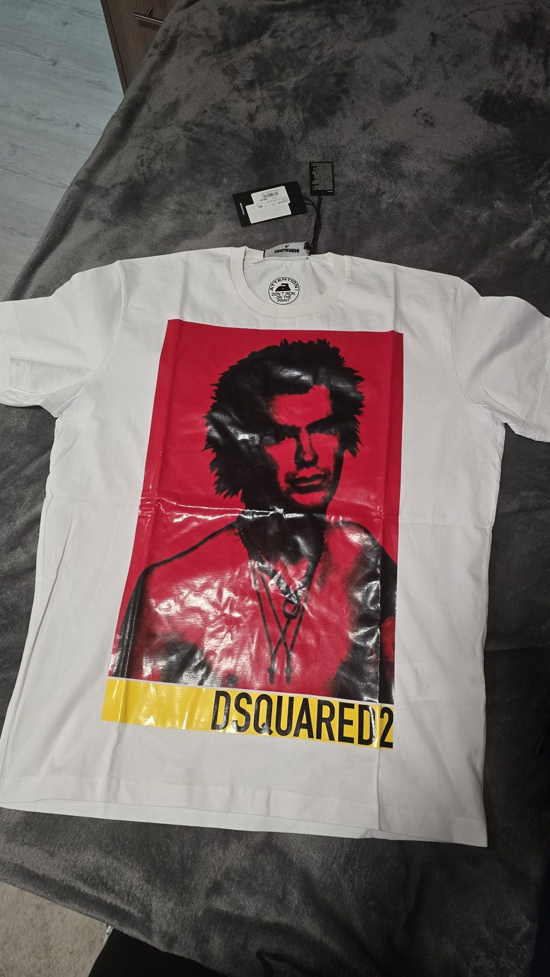 Тениски DSQUARED2 намаление!