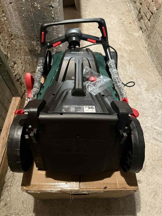 Продавам електрическа косачка Parkside / Парксайд 1800W - НОВА