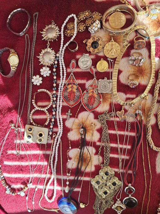 Bijuterii si ceasuri