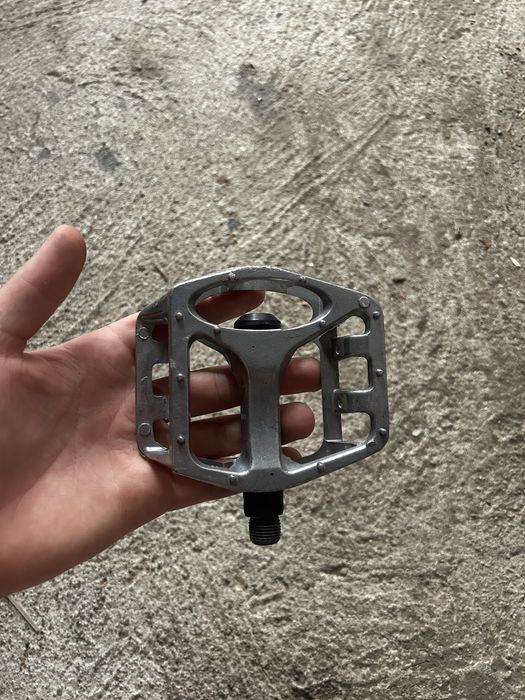 Метални педали за велосипед