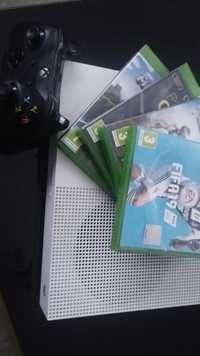 Vând consola Xbox one S