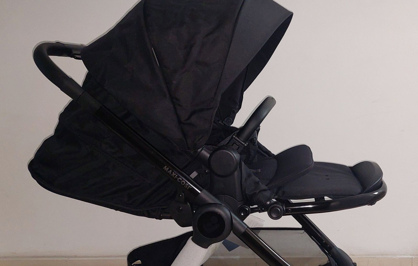 ЧИСТО НОВА! Детска/бебешка количка "Maxi cosi" Adorra 2 Luxe