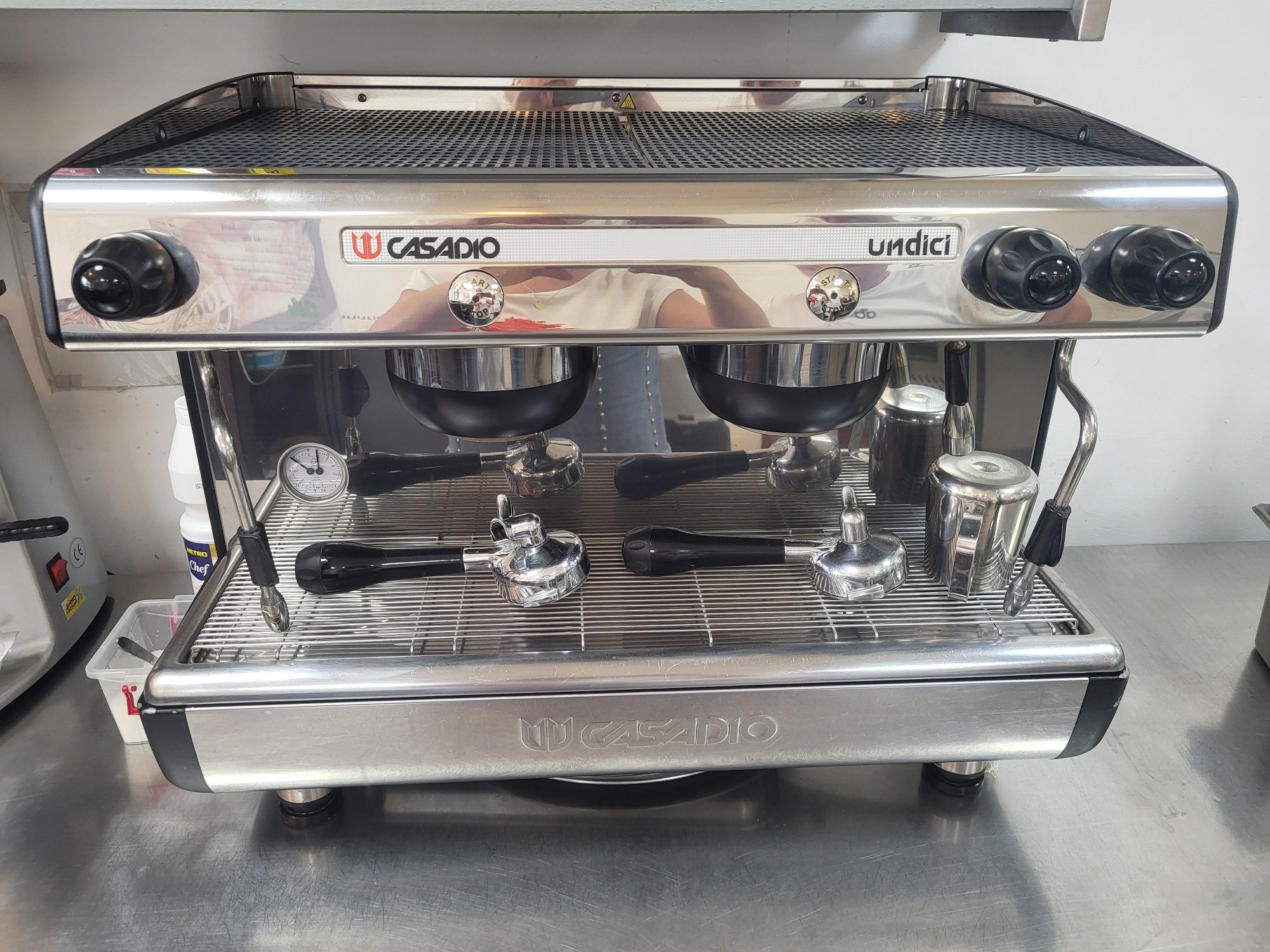 Vând expresor cafea CASADIO +rasnita
