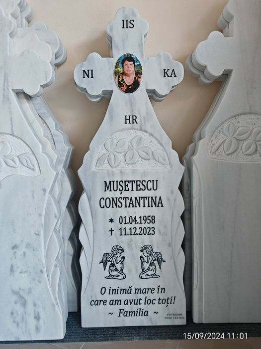 Monumente funerare - Cruci din marmura