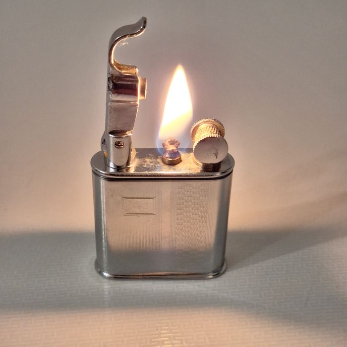 Bricheta veche de colectie benzina