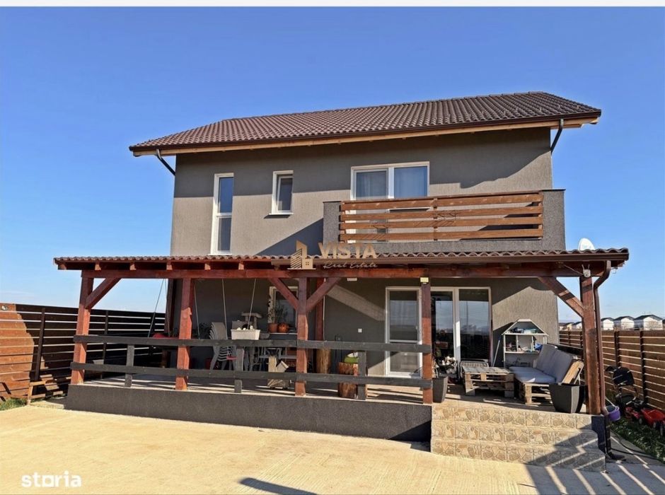 Casa individuala de vanzare ,4 cam ,900 mp teren . Izvor