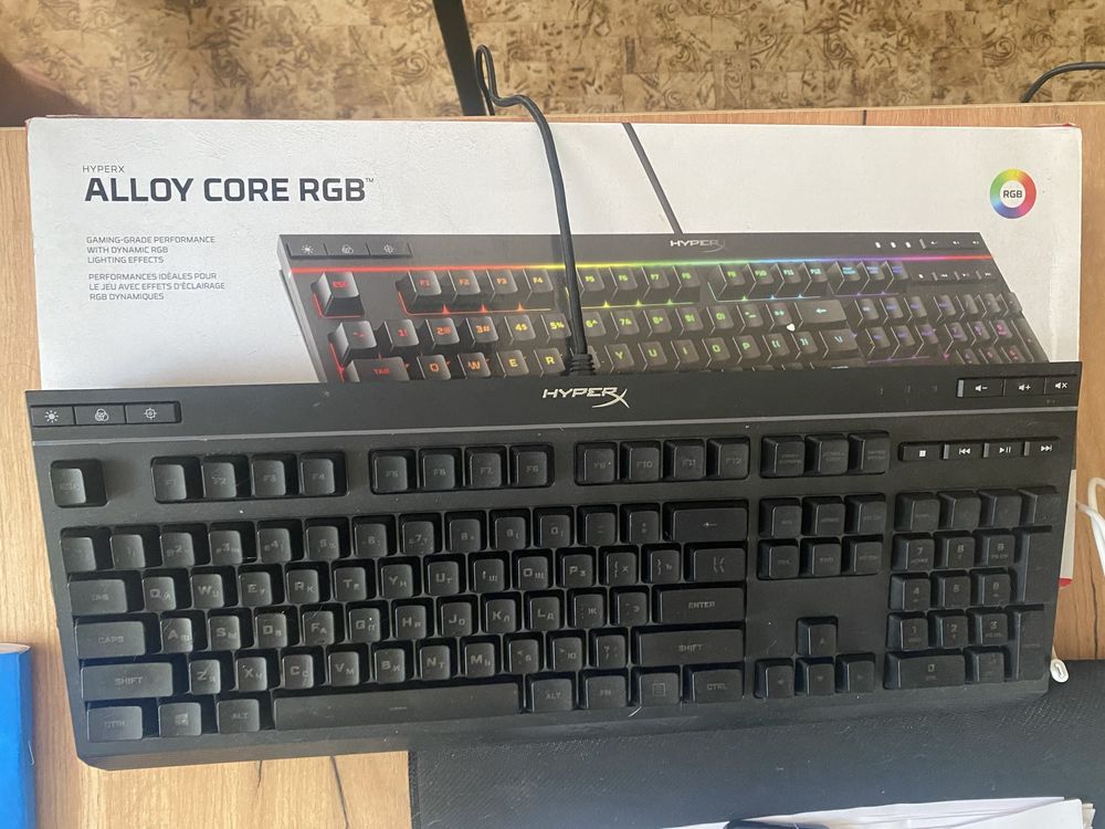 Продам игровую клавиатуру hyperx alloy core rgb