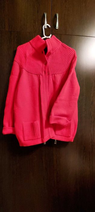 Vând 4 piese vestimentare toate la 110 lei