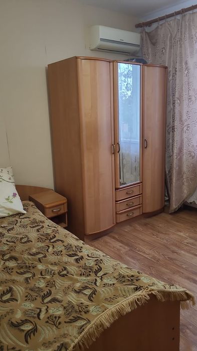 Сдадим 2 х комнатная кв в 5 микр 39 дом 2 этаж .