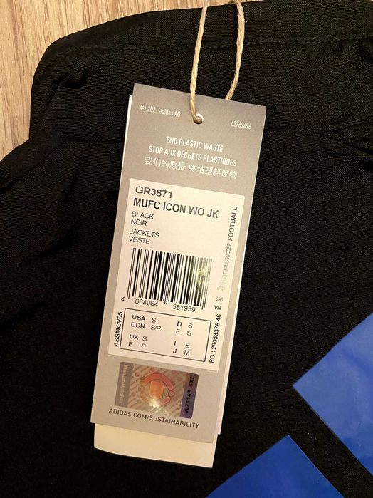 Горнище на addidas на Manchester united