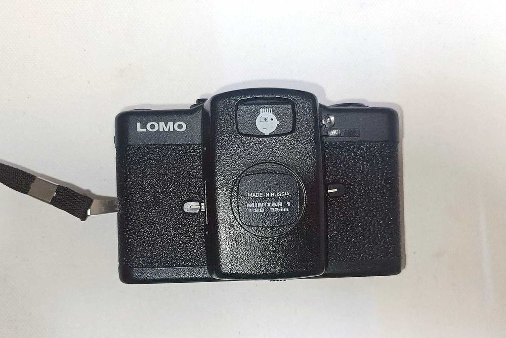 aparat foto jucarie Lomo LC-A cu Minitar