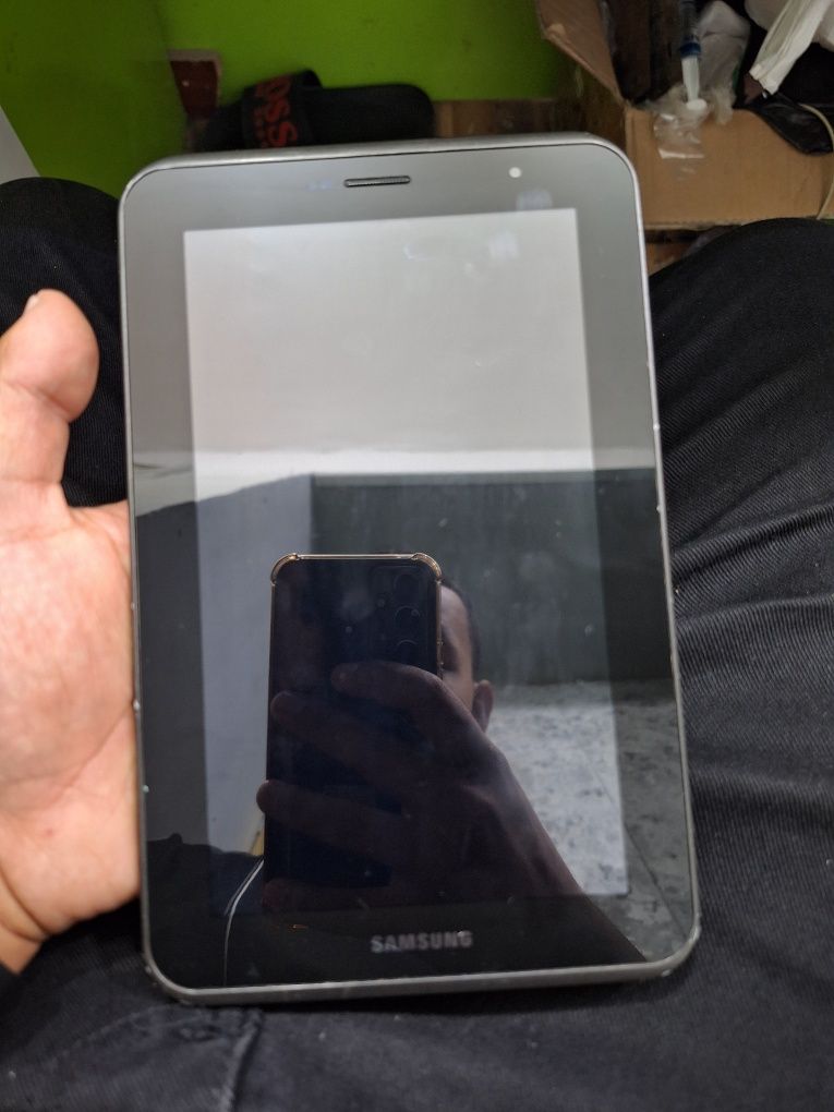 Samsung Tab-2
Detiski planshet o'rnida 
ishlatsa bo'ladi
Hotira:16GB
H