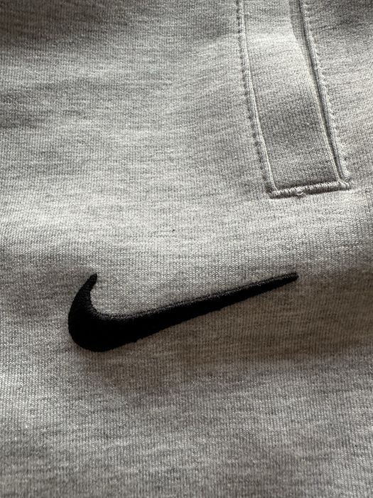 Мъжко,памучно,сиво долнище Nike с бродирана отметка