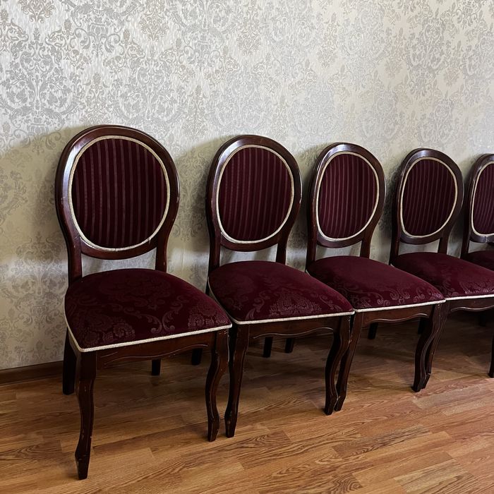 Стулья хорошие деревянные