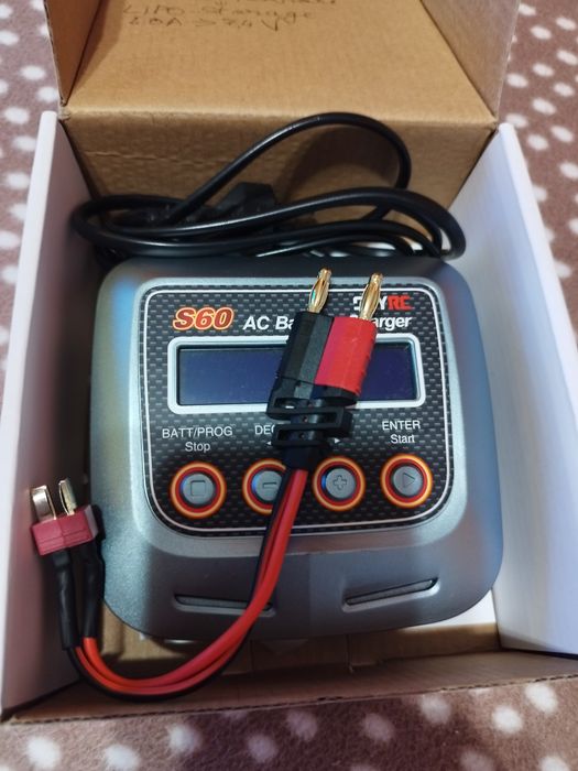 Vând încărcător bateri bărcuță mașinuțe electrice