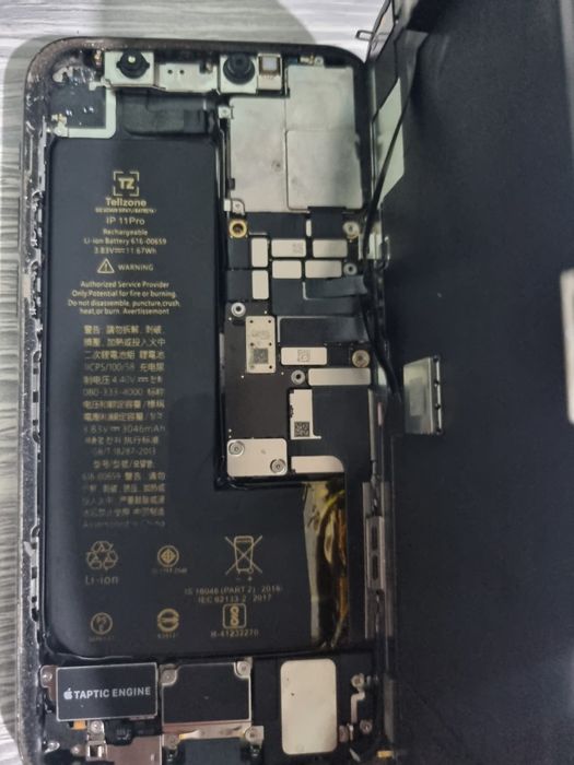 iPhone 11 Pro (Balck) Imei Otgan. iCloud Tozza Yonmebdi. Sotiladi