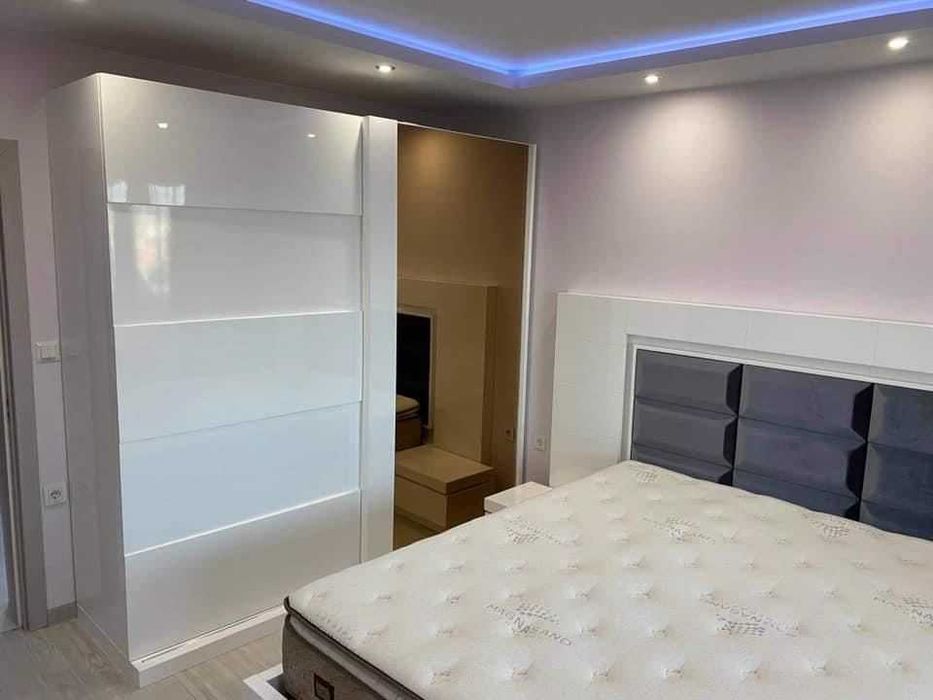 Продава се Тристаен апартамент в София, Малинова долина - 95 кв.м за 2369 €/кв.м - Снимка #8