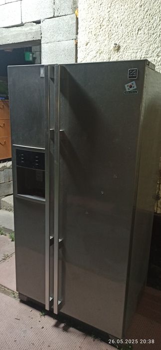 Продам холодильник daewoo на запчасти..
