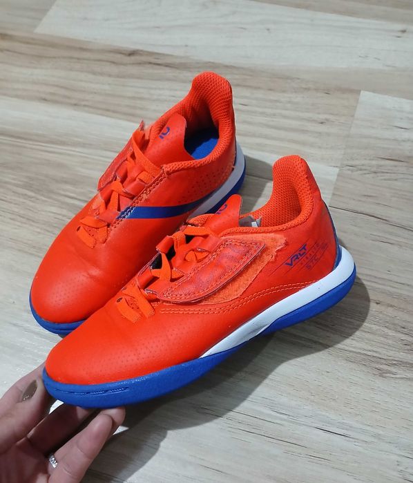 Adidasi baiat din Decathlon,mar.29,impecabili