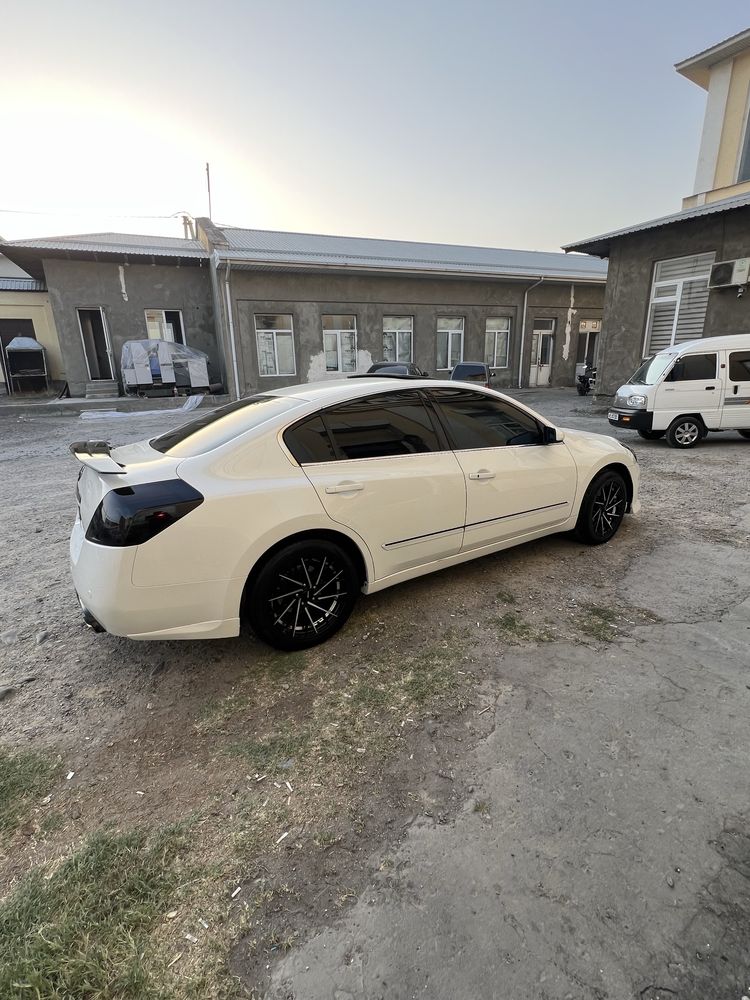 Nissan altima 2008