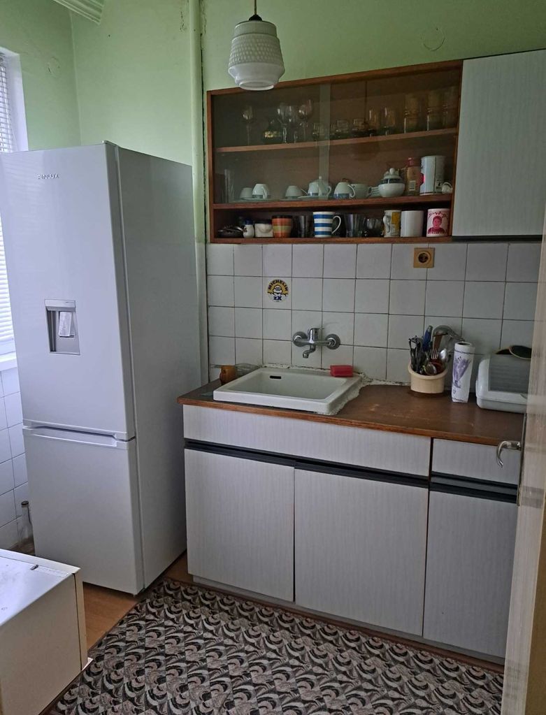 Продава се Четиристаен апартамент в Пловдив, Остромила - 96 кв.м за 1892 €/кв.м - Снимка #4
