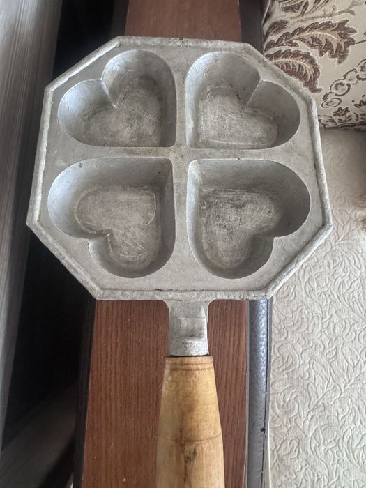 Сковородка яичница или даже блины жарить Советский