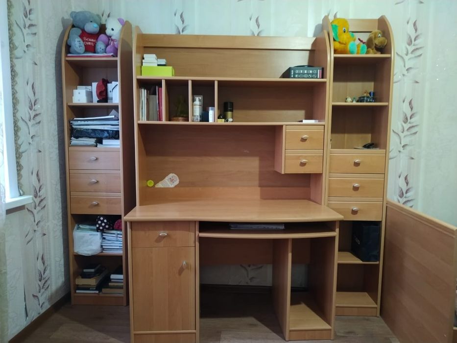 Продается стенка в детскую комнату с кроватями.  Юго-Восток. Самовывоз