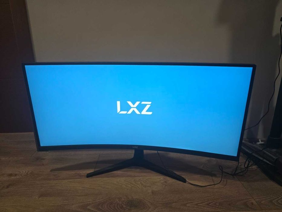 Монитор LXZ LX34ZC – 34” ултраширок, 144Hz, QHD