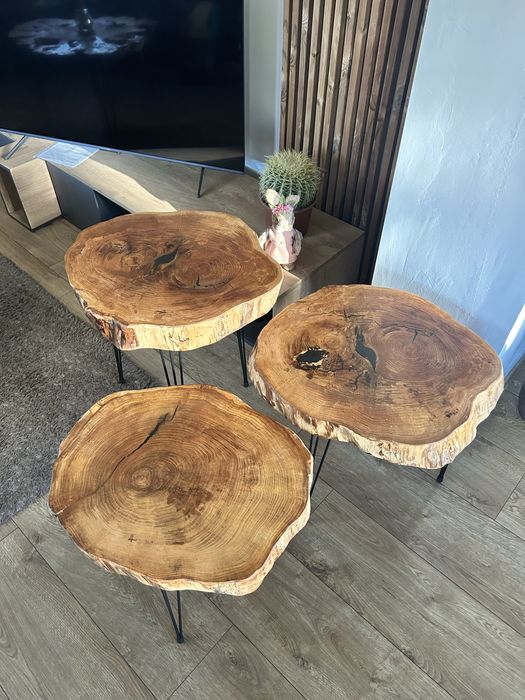 Уникална дизайнерска холна маса от дърво и метал.