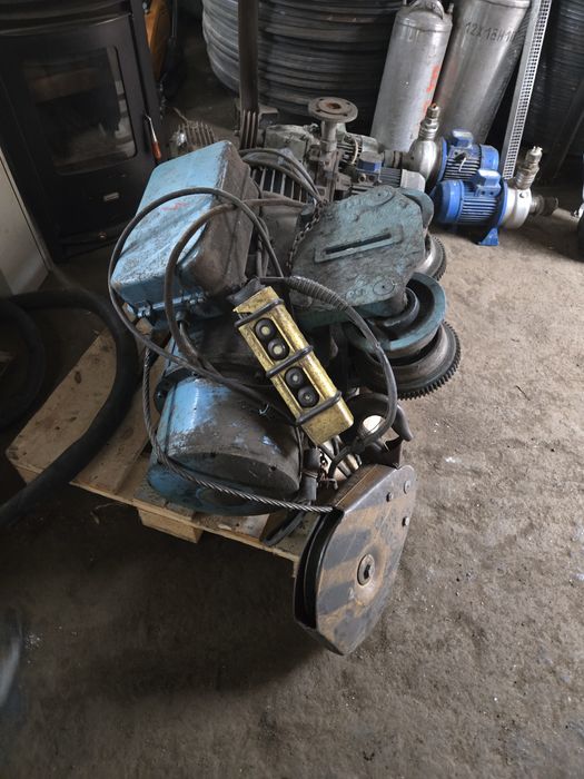 Продавам 3 бр телфери