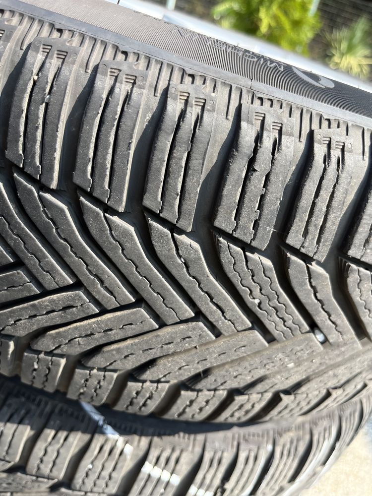 Джанти със зимни гуми 205/55 16 MIchelin за BMW