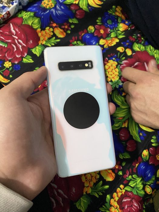 S10 plus 5G rangi hamilyon