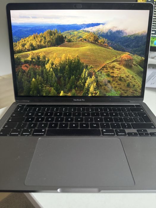 Laptop MacBook Pro 13” 2020 i7 16GB 512 SSD