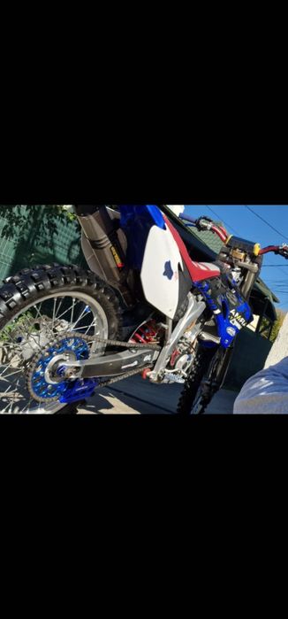 Vând Yamaha yz250f
